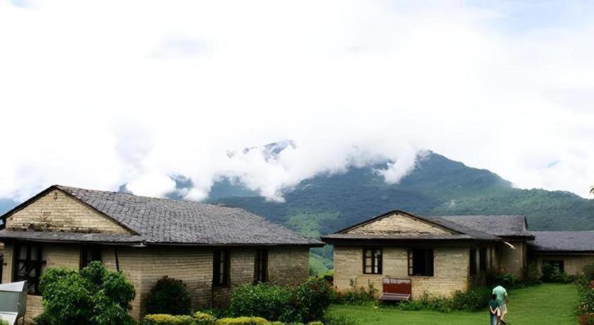 Hananoie - A Permaculture Resort Pokhara Buitenkant foto