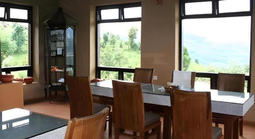 Hananoie - A Permaculture Resort Pokhara Buitenkant foto