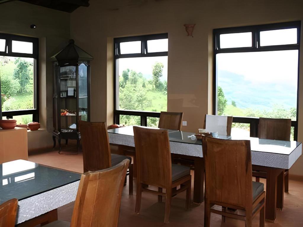 Hananoie - A Permaculture Resort Pokhara Buitenkant foto